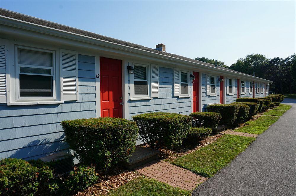 Capewind Waterfront Resort Falmouth Exterior photo