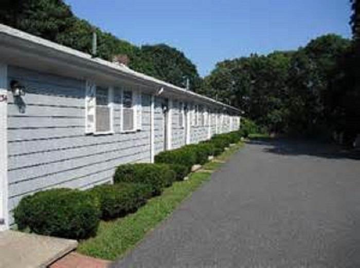 Capewind Waterfront Resort Falmouth Exterior photo